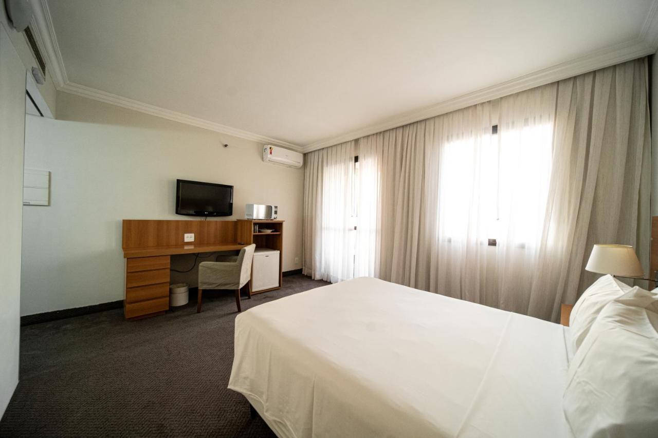 Apartamento Em Pinheiros - Faria Lima Appartement São Paulo Buitenkant foto